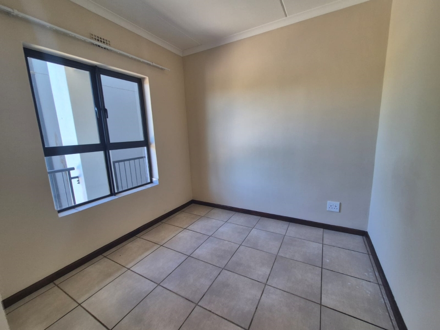 To Let 2 Bedroom Property for Rent in Buh Rein Estate Western Cape